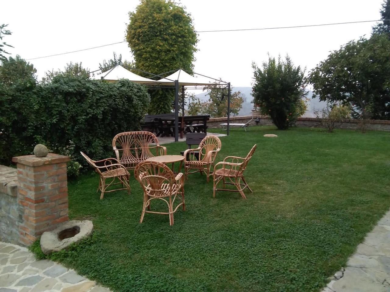 Cascina Baresane Bed & Breakfast Alba  Exterior foto